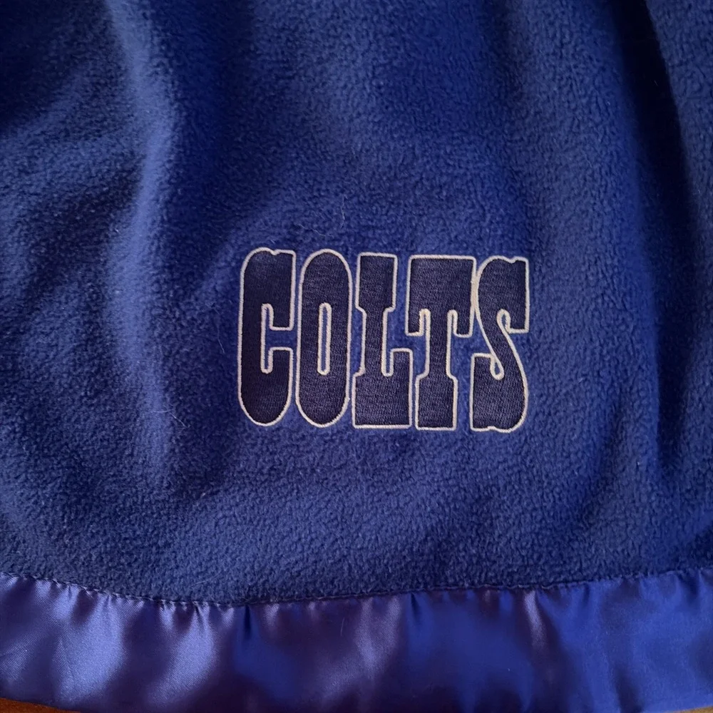 2007 SNUGGLEBALL NFL COLTS FLEECE‎ FOOTBALL BLANKET